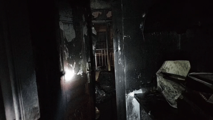 本是寻常起夜她却撞见